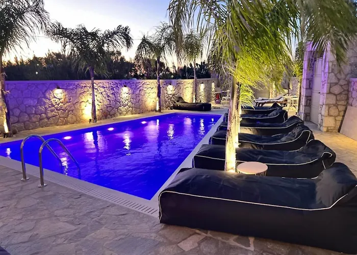 Odyssea Seaside Apartment With Sea View And Pool
