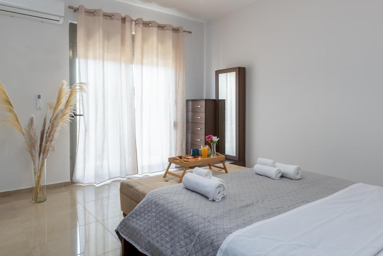 Odyssea Seaside With Sea View And Pool Apartment