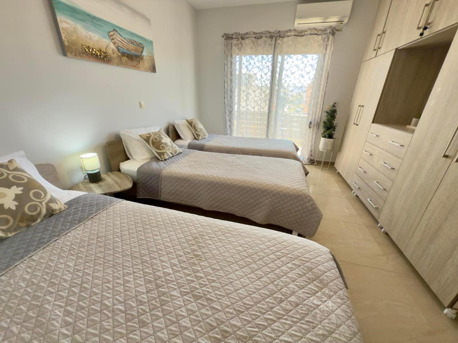 Apartment Odyssea Seaside With Sea View And Pool